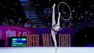 f hoop varfolomeev darja ger ph simone ferraro sfa01949 copia